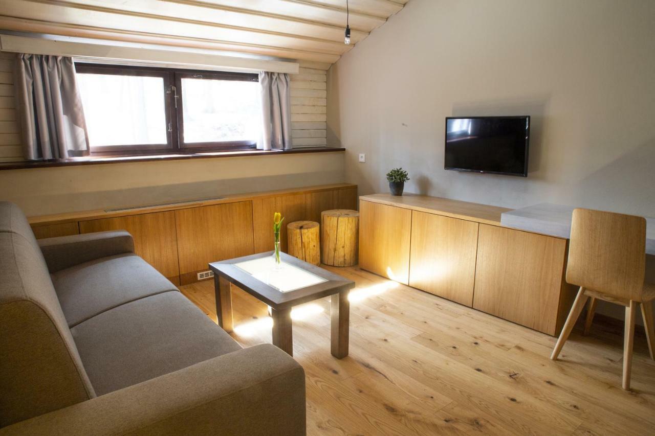 Hotel Koliba U Cerneho Medveda Zlín Esterno foto